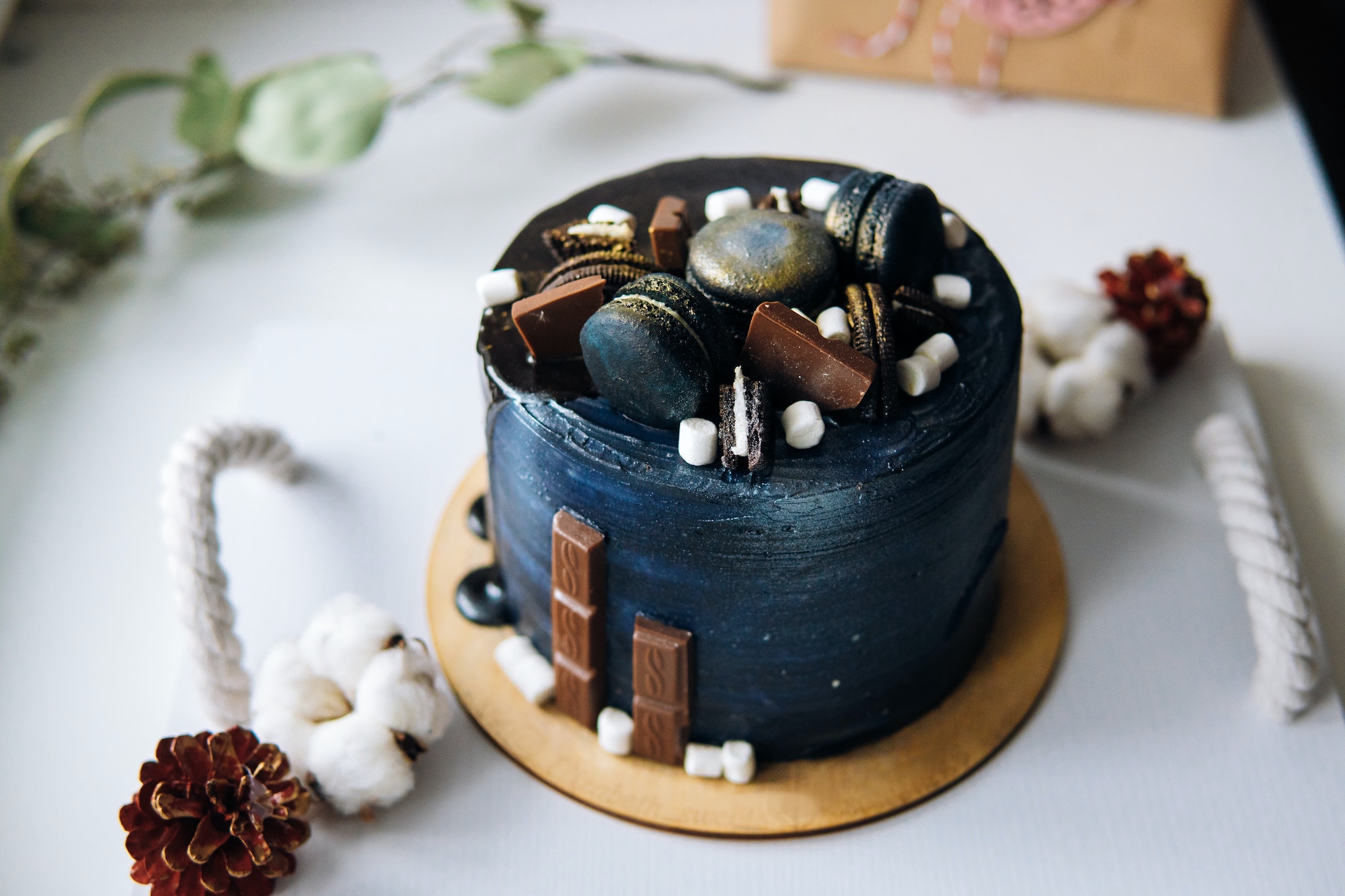 The Ultimate Guide to Decorating Your Chocolate Cake like a Professional